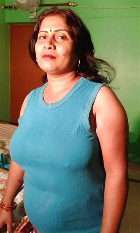 desi mom nude pics|Busty Desi Moms Archives